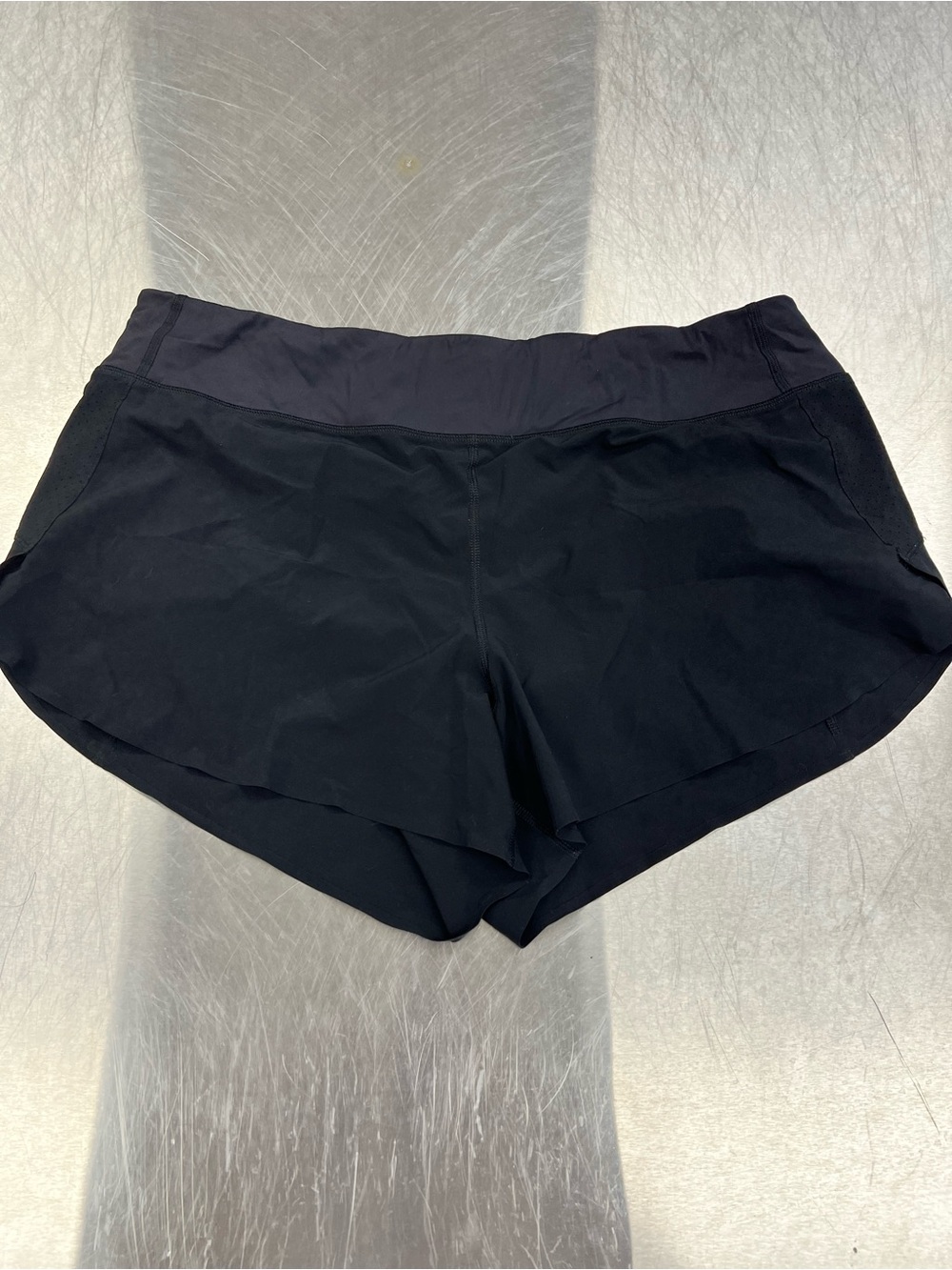 Athleta Run With It 3.5” Athletic Shorts Black Women’s XL